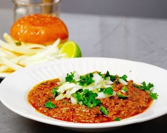 Keema Pav (Chicken).